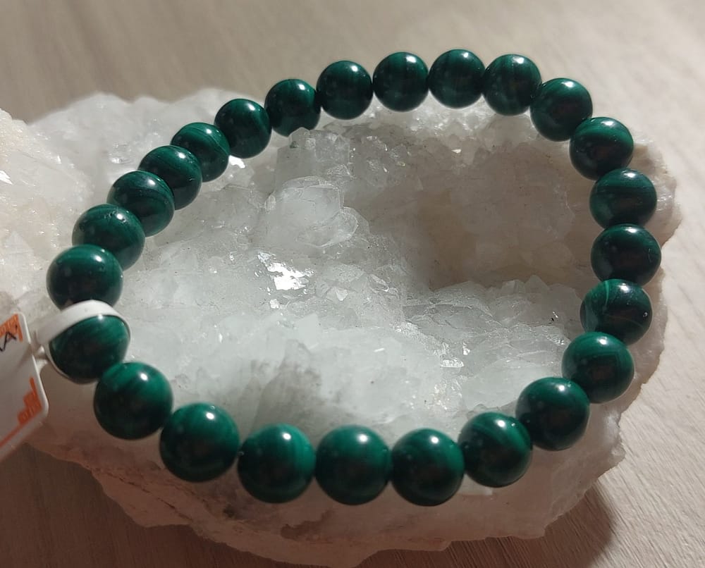 2024/08/1000038495-scaled.jpg Bracelet Malachite perles 8mm