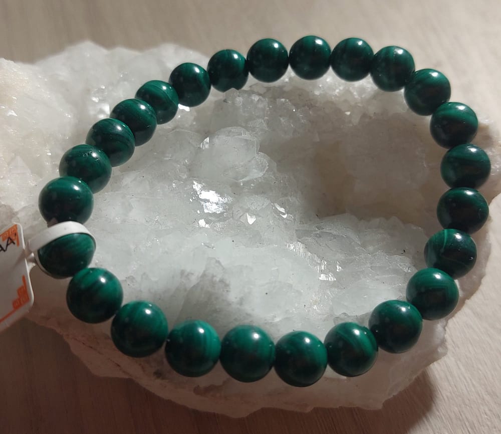 2024/08/1000038497-scaled.jpg Bracelet Malachite perles 8mm