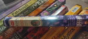 2024/08/JPEG_20250112_175138_7498845618337033256-scaled.jpg Encens HEM Precious Lavender 20g