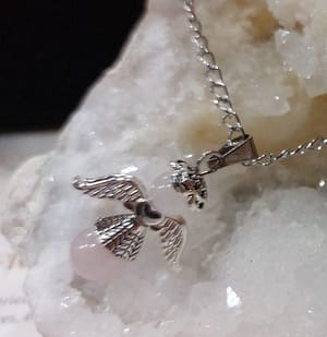 collier ange quartz rose collier ange quartz rose